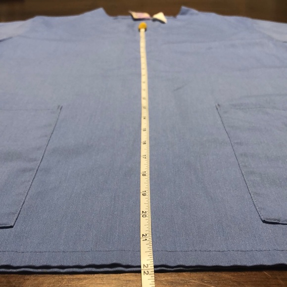 Uniform City Scrub Top Small - Picture 4 of 14